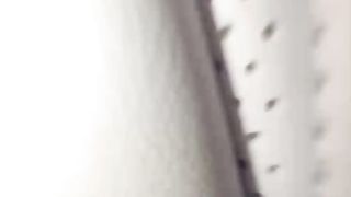 【69堂午夜视频】极品性感姐姐微露脸穿上油光黑丝趴在大马路上露出求操，姐姐还说如果被路人看到就拉他一起过来操