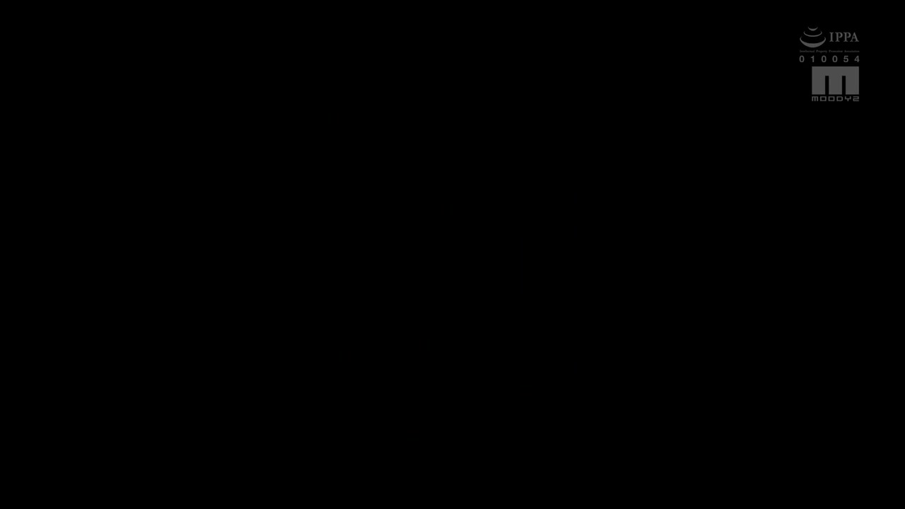 【69堂午夜视频】唾液交织的疯狂舌吻1