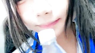 【69堂午夜视频】白丝露脸乖巧学妹镜头前发骚给狼友叫爸爸，揉奶玩逼跳蛋塞里面自慰，自己把骚逼抠喷了，浪叫呻吟表情好骚啊