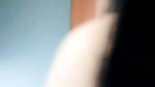 【69堂午夜视频】背上有蝴蝶纹身的小母狗又来了，逼里塞着跳蛋跟狼友互动撩骚，奶子比心给大哥口交大鸡巴，带上套子吃奶爆草