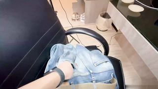 【69堂午夜视频】再打闹中就把妹子给征服了直接提屌干他