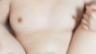 【69堂午夜视频】我的母狗妹妹，乖巧听话无毛逼，让小哥骑在脖子上草嘴深喉，压在身下无套插入给小哥舔手指，浪叫呻吟好骚啊