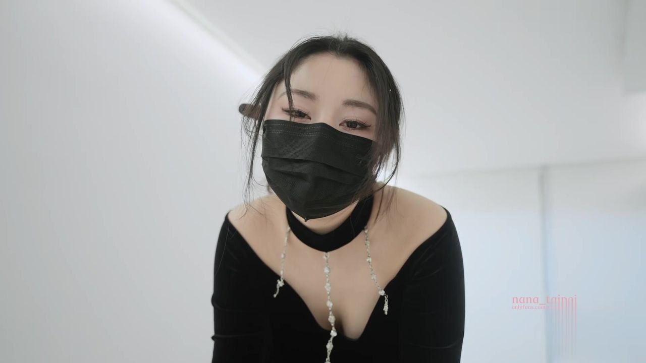 【69堂午夜视频】騷媽媽勾引兒子，強制射精