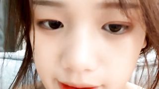 【69堂午夜视频】06小瑶瑶奶挺逼嫩全程露脸激情发骚，逼毛没几根近距离展示，自己抠弄骚逼淫水多多，呻吟可射精彩刺激别错过