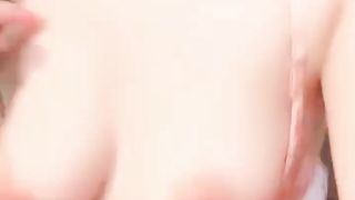 【69堂午夜视频】全身粉嫩气质口罩美女，性感露臀裙，脱下内裤一线天美穴，假屌骑乘深深插入