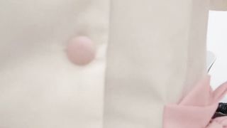 【69堂午夜视频】粉粉小厨娘做饭时被爸爸抱腰后入，小白袜玛丽珍鞋 超可爱的LO裙小女仆，又是被主人中出的一天