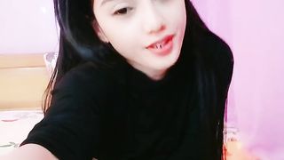 【69堂午夜视频】太会玩了，25CM巨屌，瓶子插逼，菊花大运动，娇喘呻吟太骚了！