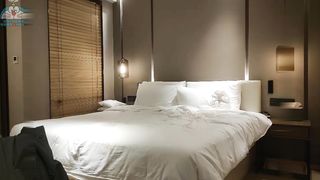 【69堂午夜视频】妹子比上一次玩的更开了，深喉有进步，也会放荡的浪叫“爸爸操我干死我”