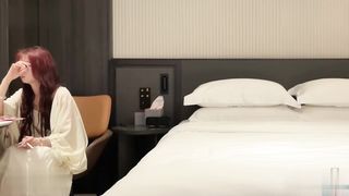 【69堂午夜视频】当天头一单，超近镜头展现被抽插流出白浆直到流到屁股