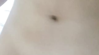 【69堂午夜视频】近日刚播绿发18小萝莉，贫乳奶子一脸呆萌，全裸热舞，特写骚穴跳蛋塞入，震动阴蒂流出淫水，近距离特写