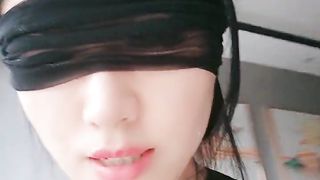 【69堂午夜视频】黑丝高跟极品骚母狗激情大秀，开档黑丝奶头上带着乳交，想母狗一样趴在地上舔奶口交大鸡巴，淫声荡语不断