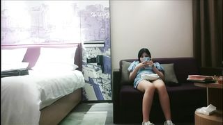 【69堂午夜视频】国产女优出道前生涩腼腆良家颜