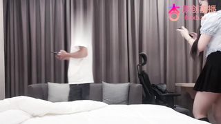 【69堂午夜视频】精挑细选3个外围女其中一个 爆操清纯邻家型外围肌肤雪白