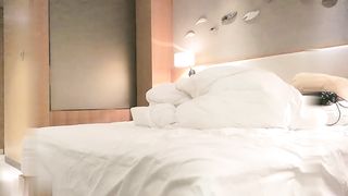 【69堂午夜视频】3500约网红脸外围小姐姐美乳如此性感让人忍不住内射