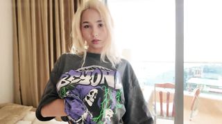 【69堂午夜视频】亚裔金发妹穿起这网袜的时候我的鸡儿都要硬爆了真想操这个骚货