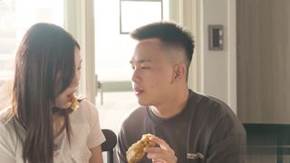 【69堂午夜视频】性感丰满的妻子偷腥报复她的出轨丈夫