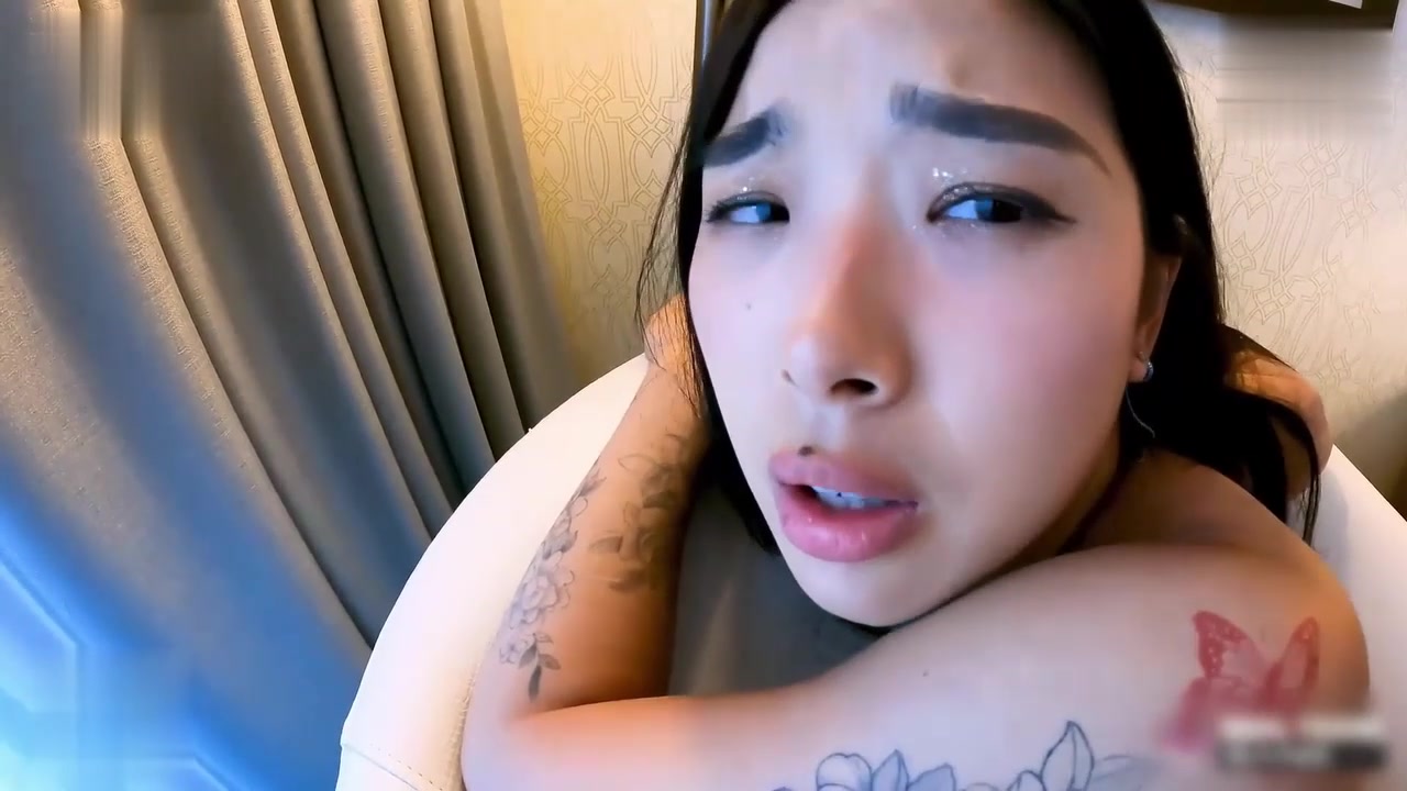 【69堂午夜视频】极品性感女友足交骑乘侍奉白人肉棒