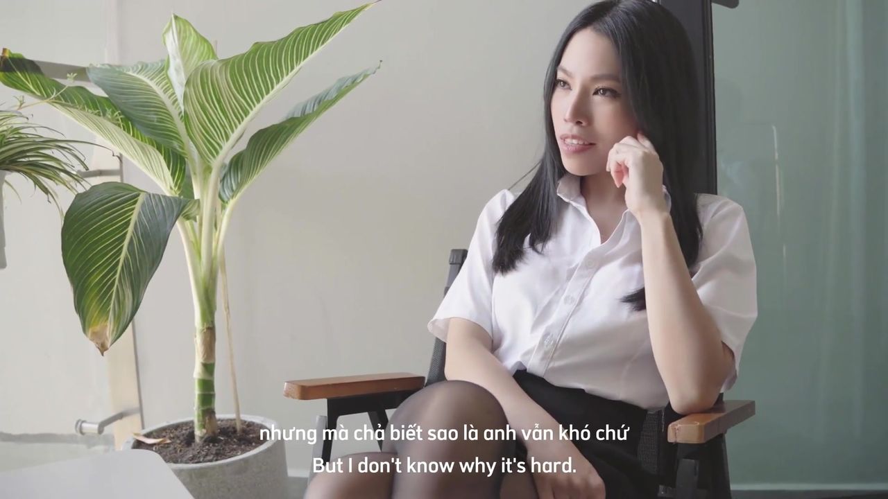 【69堂午夜视频】荡妇房地产经纪人的屁股她在我身上喷射后入