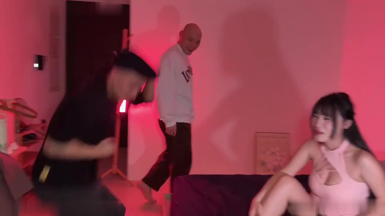 【69堂午夜视频】蘇暢酒後性情大變奶肉臀羞恥甩不停