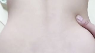 【69堂午夜视频】表弟趁着表姐夫不在家勾引表姐抓着表姐的奶子按着操姐姐叫声太淫荡了