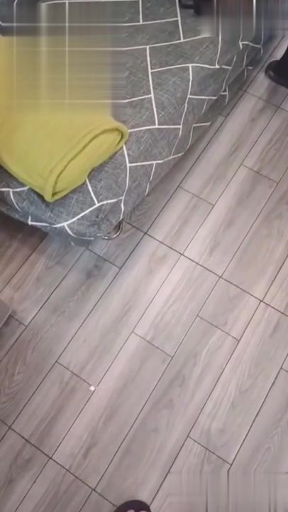 【69堂午夜视频】精虫上脑偷情人妻骚货表姐暴力抽插操出淫水内射以后还问表姐能不能怀他的孩子