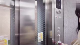 【69堂午夜视频】和日泰混血女生去看亚冠足球比赛