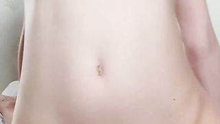 【69堂午夜视频】翘臀圆奶骑乘榨精