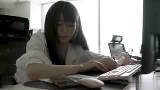 【69堂午夜视频】逃离派对只为赶紧释放淫欲