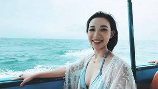 【69堂午夜视频】海岛恋人无人沙滩上忘情抽插