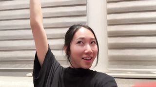 【69堂午夜视频】骚逼女友展示自己的肥穴直接摁倒疯狂抽插