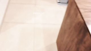 最新国产AV式剧情-维修工检查空调 女主没穿内裤露出 维修工淫欲爆发捆绑 狗仔式双插啪啪 怒插爆菊 暴虐浪叫高清720P版